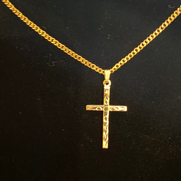 Gold Tone Cross with 18 Inch Chain - Picture 1 of 3